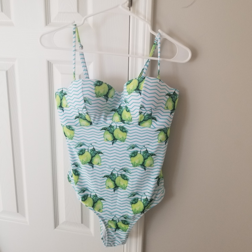🍋🍋One piece swimsuit🍋🍋 - Picture 1 of 7